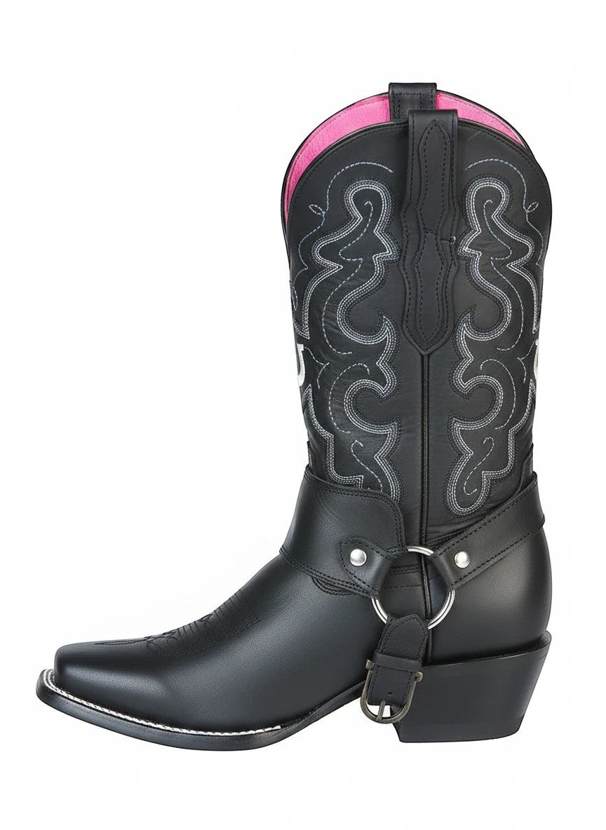 Bota vaquera RAVAC para mujer en piel negra con detalles bordados y arnés metálico lateral