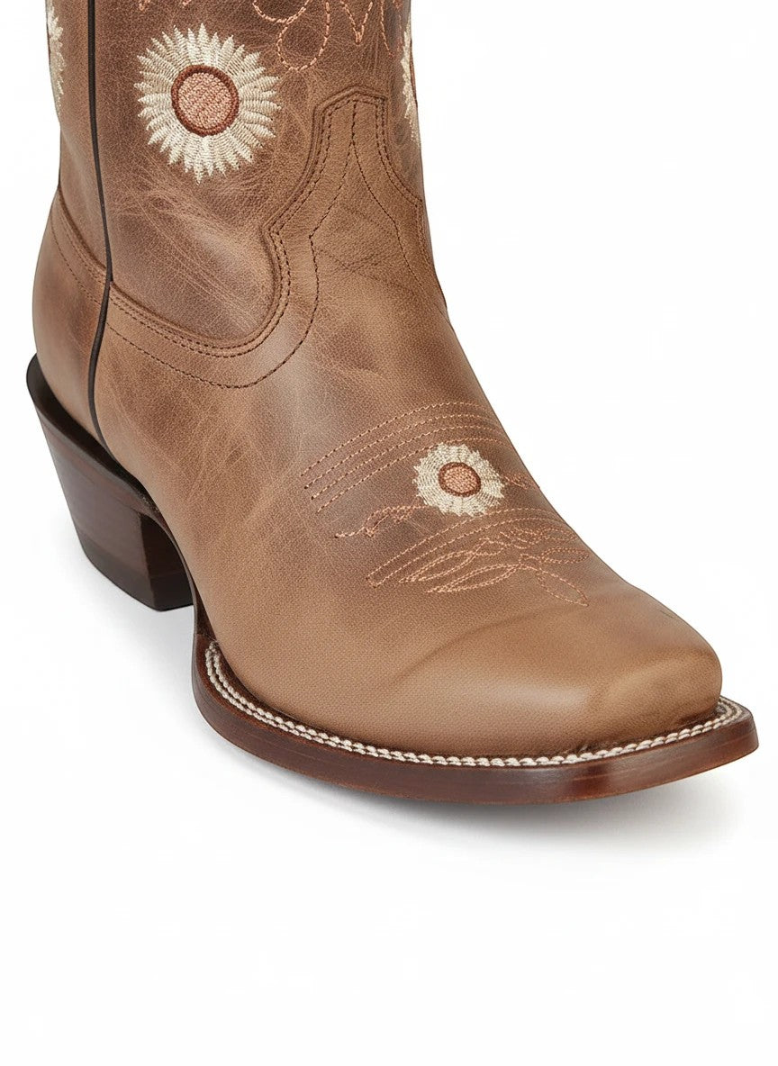 Bota vaquera de mujer RAVAC El General en piel color café con bordado de flores y punta cuadrada estilo western